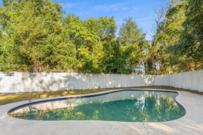 Serene Pool House Escape